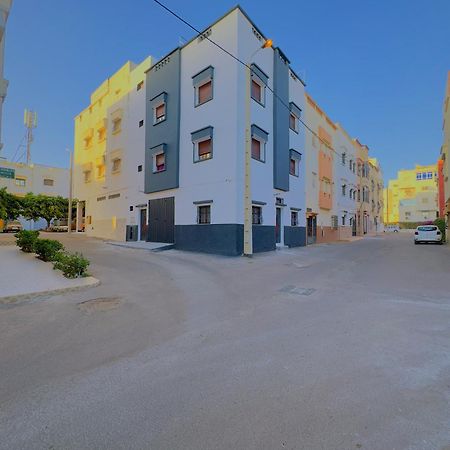Quiet Central Home Near Beach - High Speed Wifi, Free Parking & Private Entry Agadir Exterior photo